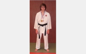 KARATE : podiums et ceinture noire