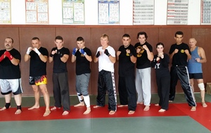 Karaté defense training : Entrainement pieds/poings