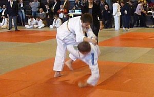 FLO (o uchi gari)