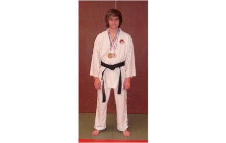 KARATE : podiums et ceinture noire