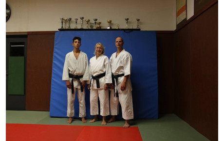 KARATE : DOJO de VALLAURIS , Passages de grade 1er dan - 2e dan - 4e dan réussis 